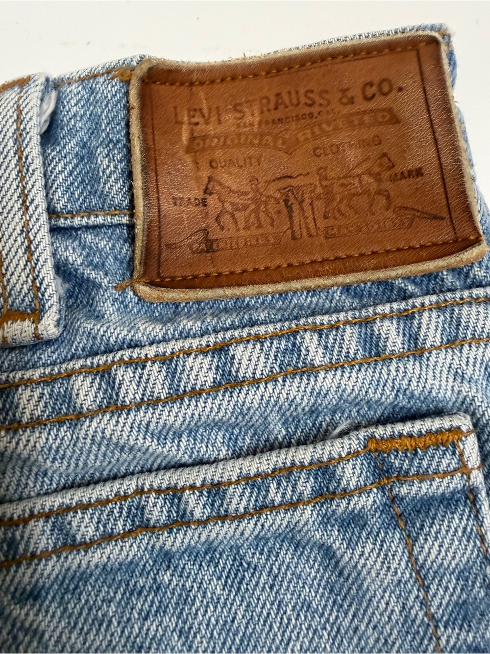 Vintage Levi’s 550 Made in USA Jeans Light Wash 32x32 Relaxed Fit 90s - Picture 8 of 12